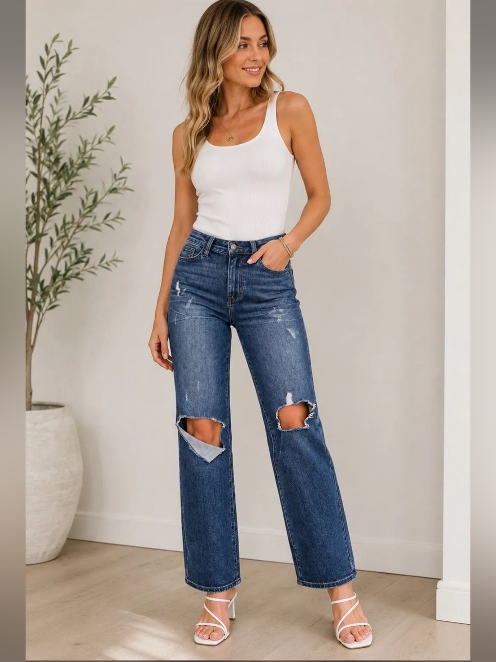 Judy Blue - High-Rise Dad Jean Distressed Straight-Leg Jeans in Dark Blue